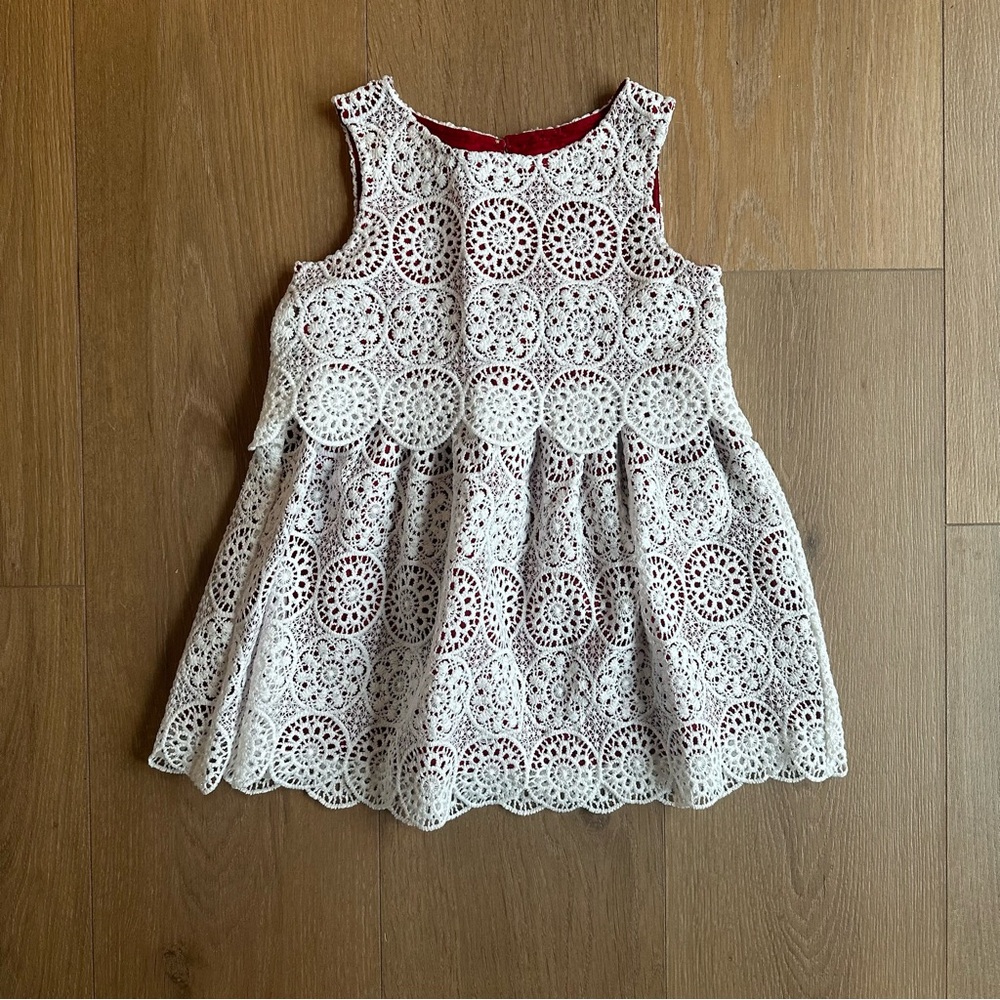 White Lace Sleeveless Dress
